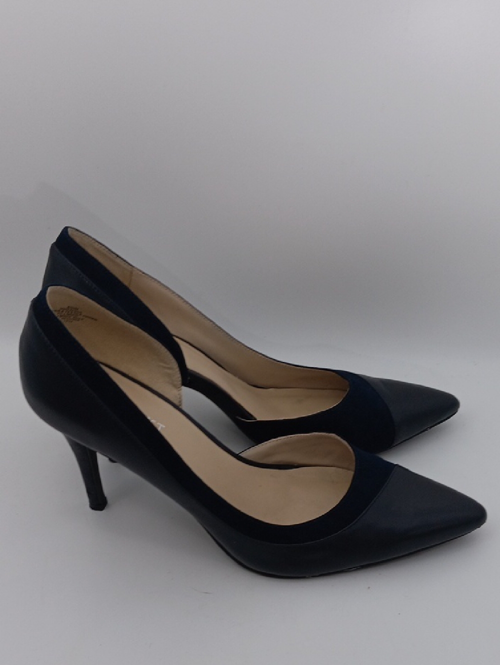 NINE WEST NAVY POINTED TOE TWO-MATERIA LEATHER PUMPS SIZE 8.5 - Picture 5 of 7